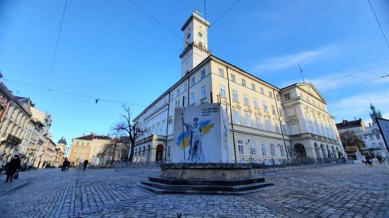 У Львівській міській раді поліція провела обшуки