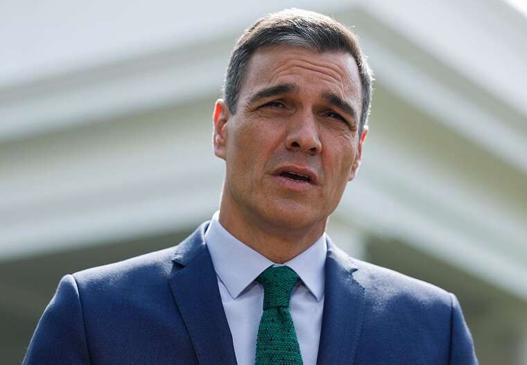 Премьер Испании набросился на Маска за призывы "поддержать наследников нацизма"