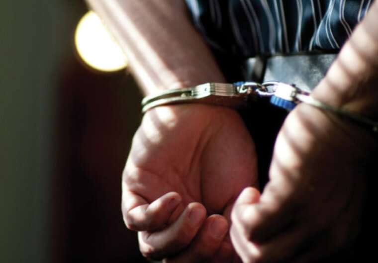 На Дніпропетровщині затримали трьох осіб, яких підозрюють у підпалі адміністративної будівлі