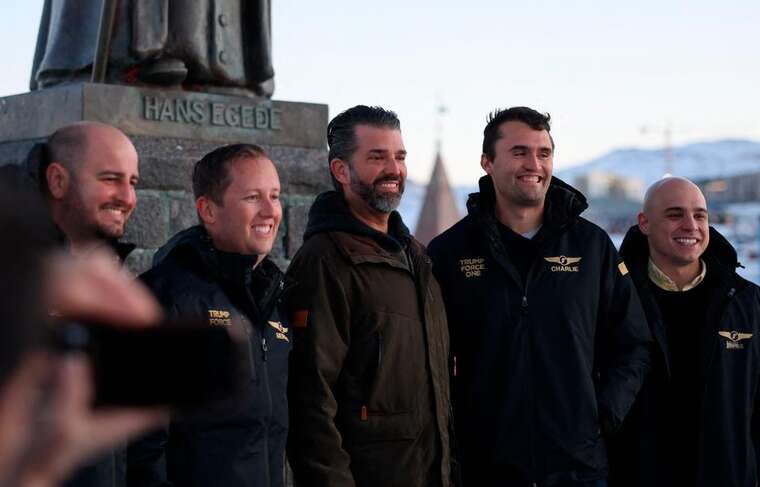 ³ -        : "Yankee go home"