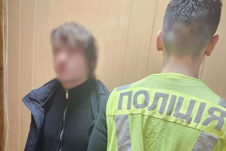 Law enforcement officers detained a perpetrator who attempted to damage commemorative flags on Maidan Nezalezhnosti