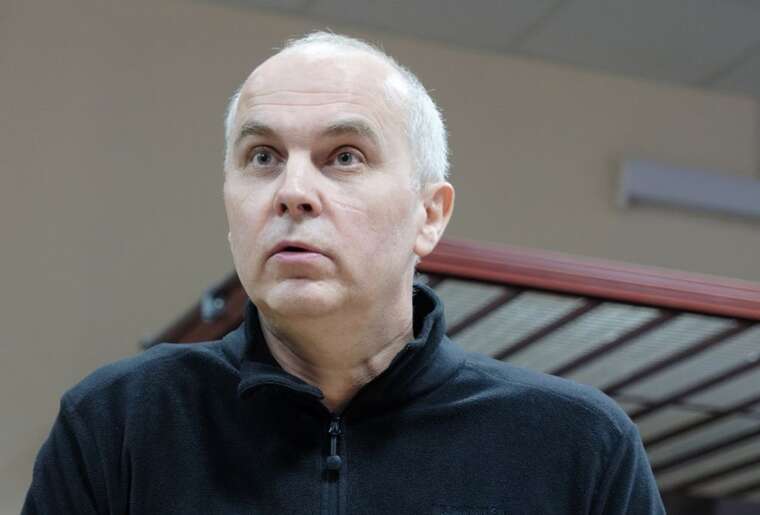 Суд дозволив Шуфричу виконувати депутатську роботу: однак фізично бути присутнім на засіданнях не зможе