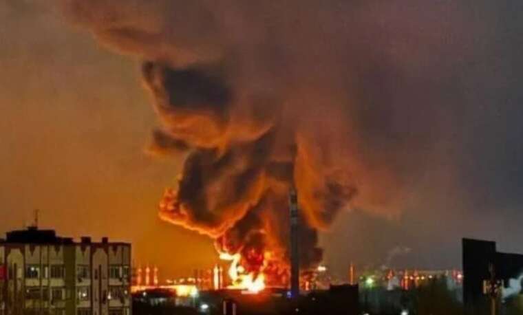 Россияне сообщают о "контролируемом выгорании" на нефтебазе в Энгельсе