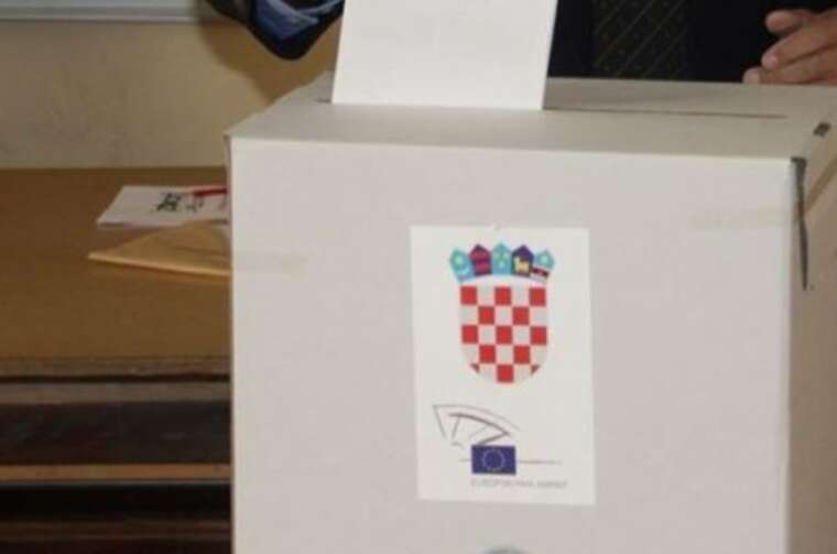 У Хорватії проходить другий тур президентських виборів