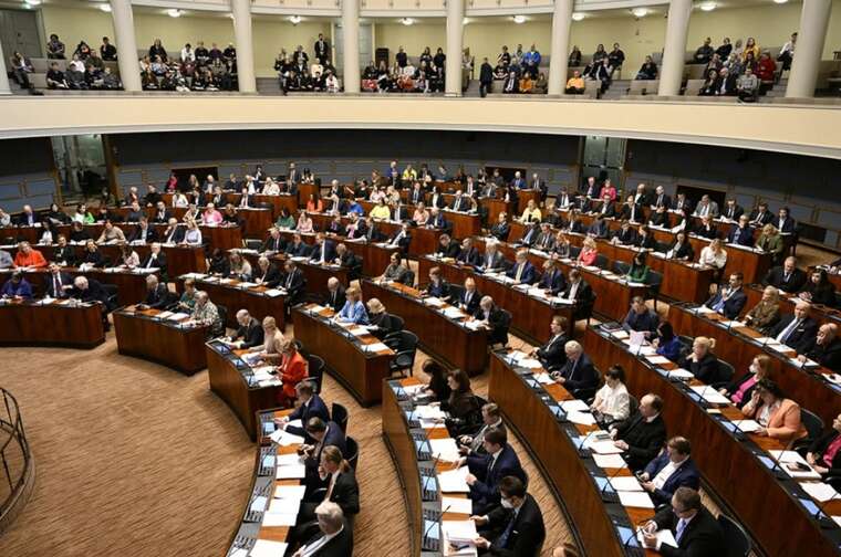 Сліди наркотиків виявлено в туалетах фінського парламенту після різдвяної вечірки