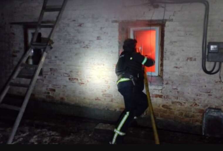 На Сумщині рятувальники повторно потрапили під російський обстріл