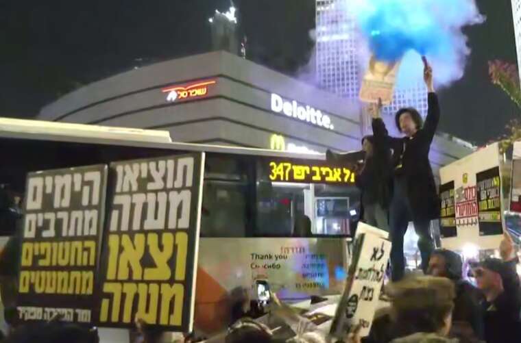 Жители Тель-Авива и Газы празднуют соглашение о прекращении огня