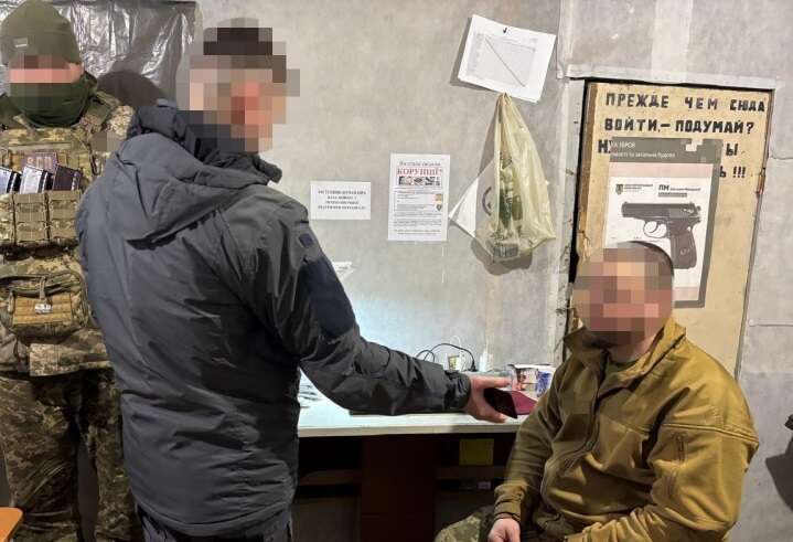 Екскомбриг ТрО організував фіктивні виплати дружині за "участь у боях", - ДБР