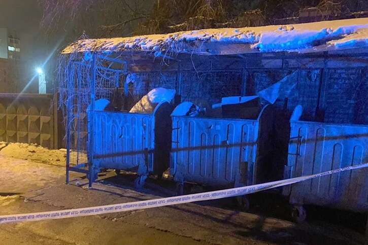 В Хмельницком возле мусорных контейнеров обнаружили новорожденного ребенка