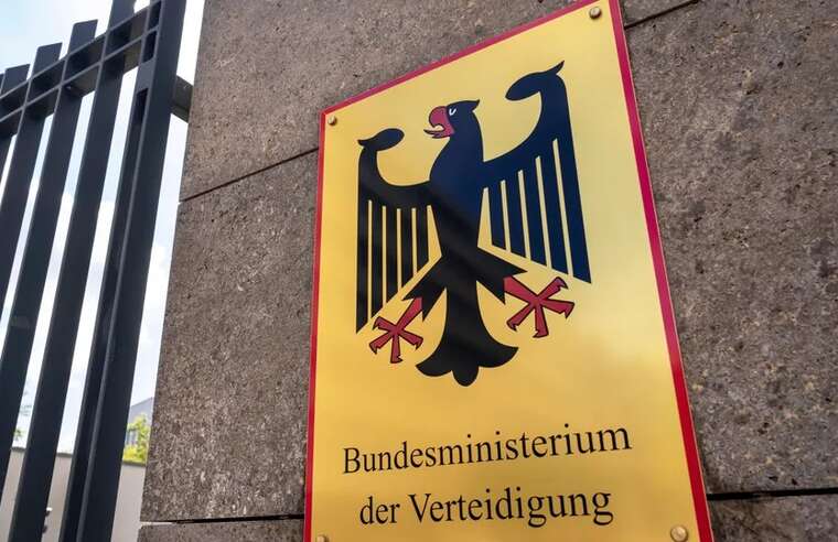 Міністерство оборони Німеччини прийняло рішення вийти із соцмережі Ілона Маска