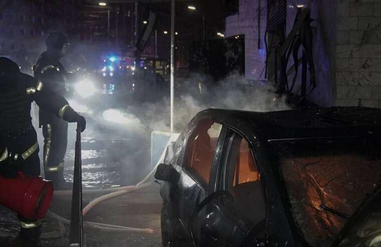 ГСЧС сообщила о ликвидации последствий обстрела Шевченковского района Киева