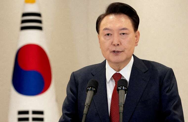 У Південній Кореї відсторонений президент постав перед судом після арешту