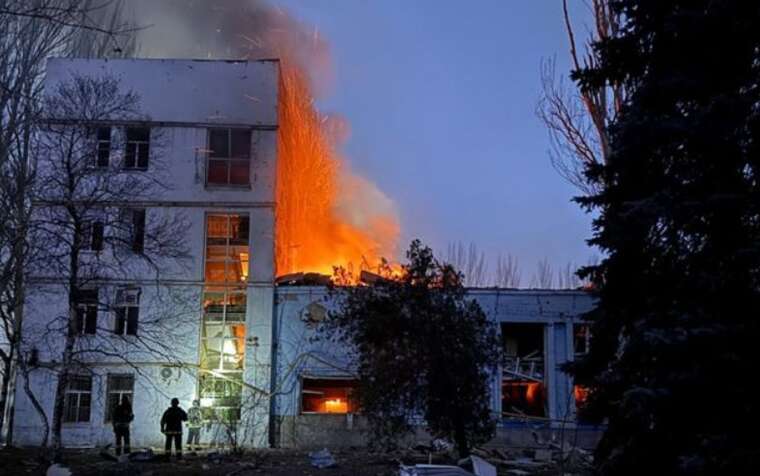 У мережі публікують момент нічної атаки РФ по Запоріжжю