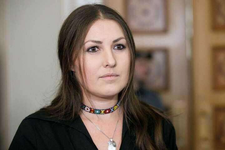София Федина сравнила Зеленского с собакой: "Президент должен знать свое место"