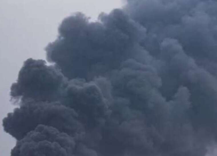 В Днепре утром раздавались взрывы: разрушено складское помещение