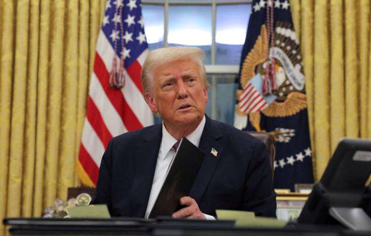 Дональд Трамп скасував 78 указів, підписаних експрезидентом Джо Байденом