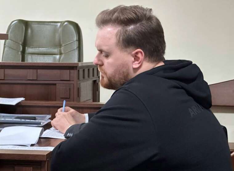 Максим Бужанский выступил в защиту ведущего канала Медведчука