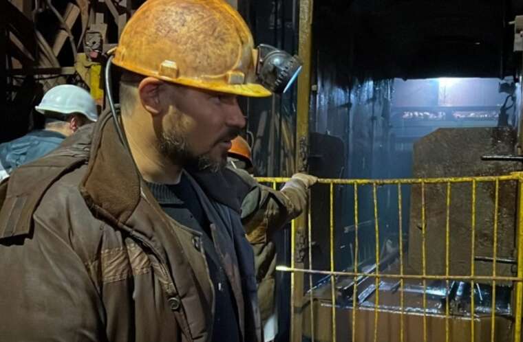 In the Dnipropetrovsk region, 135 miners were trapped underground due to an accident