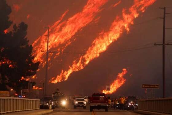 Біля Лос-Анджелеса спалахнула нова лісова пожежа: вже евакуйовано десятки тисяч людей