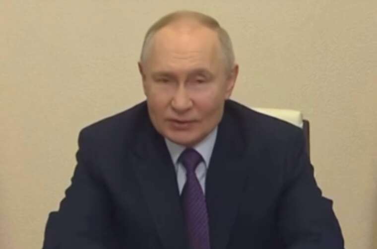 Путін під час проведення засідання залишив його для здійснення міжнародного дзвінка