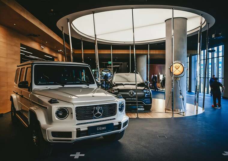    :  Mercedes   