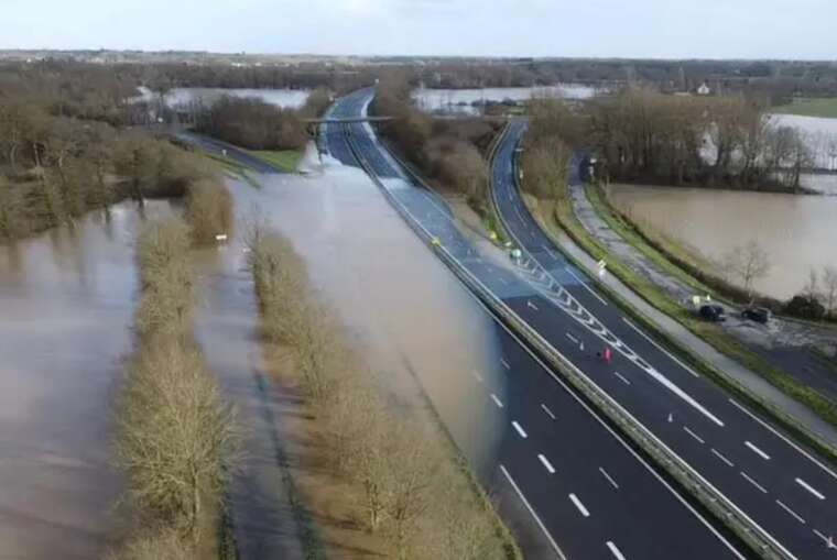 Циклон "Гермінія" спричинив рекордні повені на заході Франції