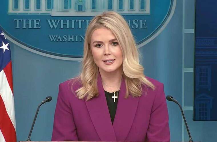 Команда Байдена витрачала бюджет "як п’яні матроси", - прессекретарка Білого дому Левітт