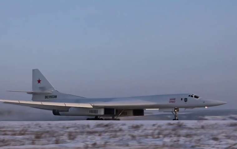 Два ракетоносці Ту-160 Росії здійснили плановий політ над нейтральними водами Північного Льодовитого океану