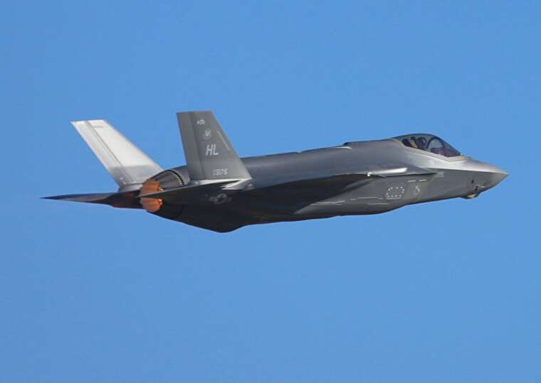 На Аляске потерпел крушение истребитель F-35: пилот выжил