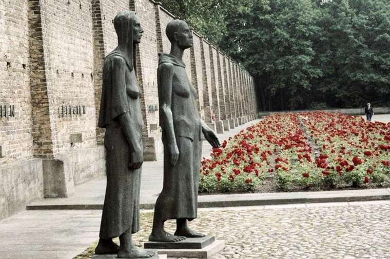 Німеччина продовжить фінансувати гуманітарні проєкти в Санкт-Петербурзі, попри війну в Україні