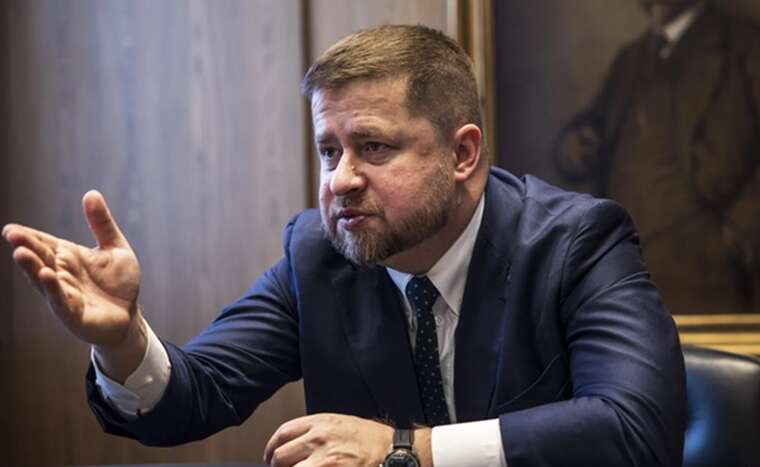 Глава чеського Центробанку пропонує включити біткоін у резерви: хоче витратити 7,03 мільярда доларів