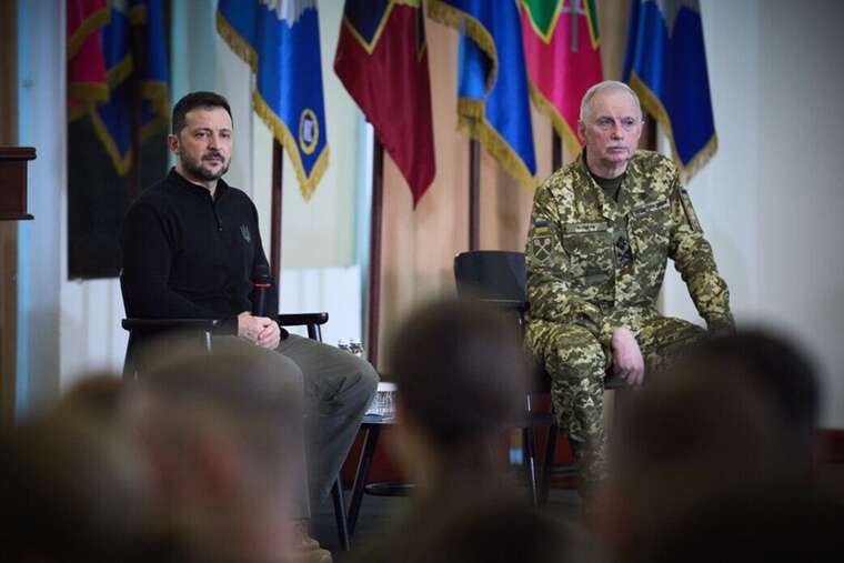 Зеленський зустрівся з курсантами військових вишів: "Українському війську потрібні люди з сучасними поглядами"