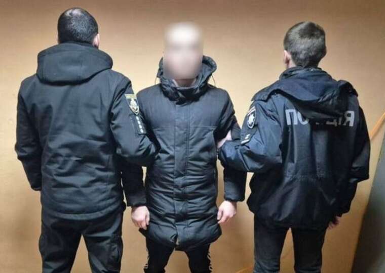 В Кривом Роге задержали вандала, который повредил флаг Украины