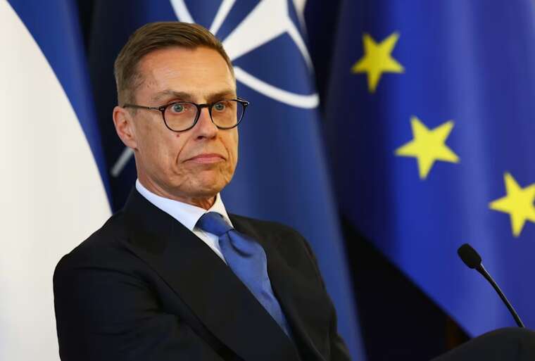 Путіна потрібно примушувати, а не вмовляти, - Стубб