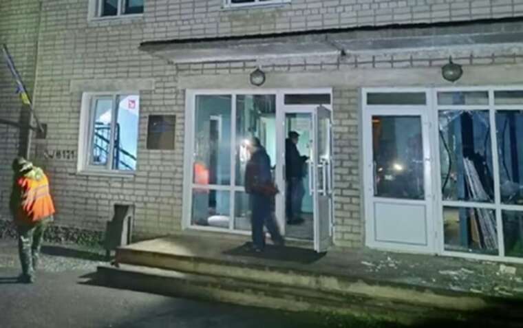 The Russian Federation attacked Chornomorsk: 4 injured, a hospital, grain storage facilities, and trucks damaged