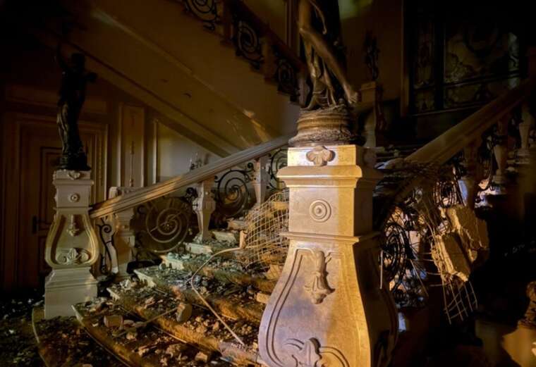 Опубліковано фото пошкодженого ракетним ударом РФ готелю "Бристоль" в Одесі