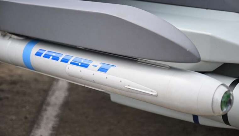 ͳ    IRIS-T Block II