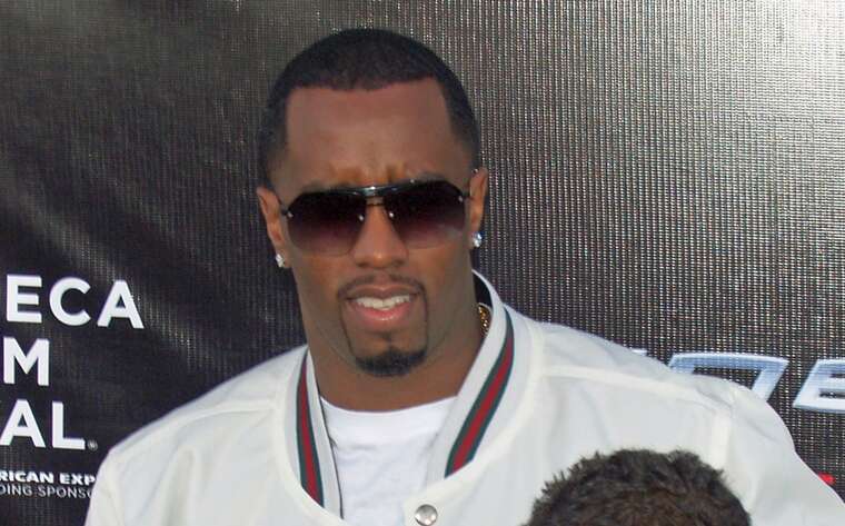 Рэпера P.Diddy госпитализировали из тюрьмы в больницу из-за боли в колене