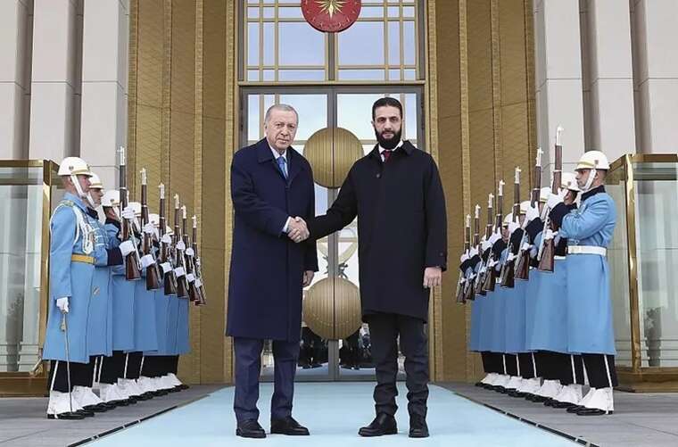 Ахмед аш-Шараа предложил Эрдогану разместить в Сирии турецкие военные базы