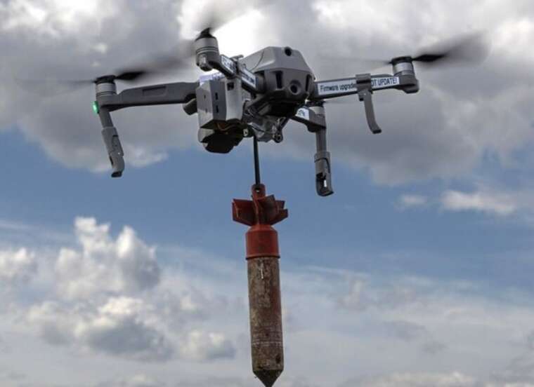 Окупанти атакували дроном передмістя Херсона: є постраждала