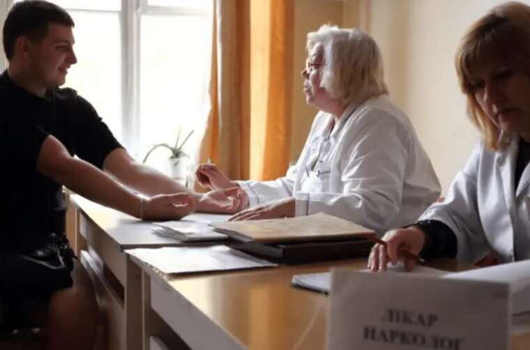 Рада рассмотрит законопроект о продлении до мая срока ВВК для ограниченно пригодных