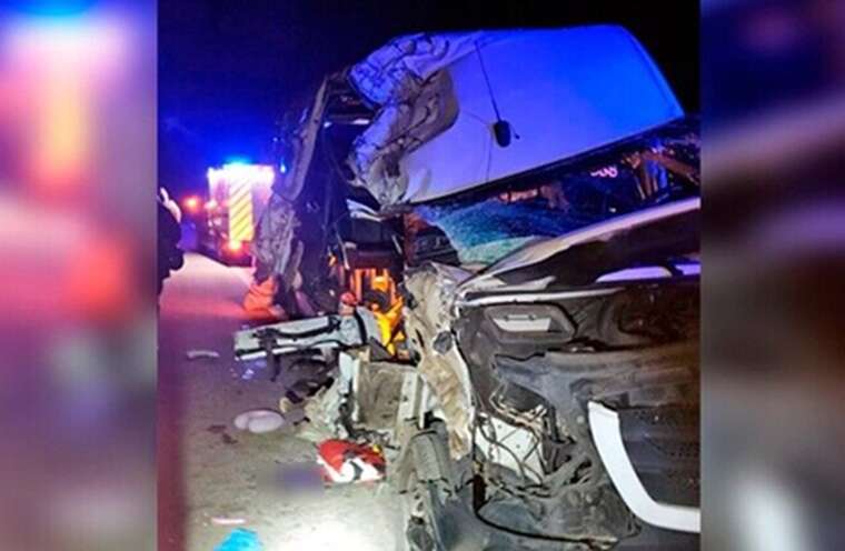 На Полтавщині маршрутка зіткнулася з вантажівкою