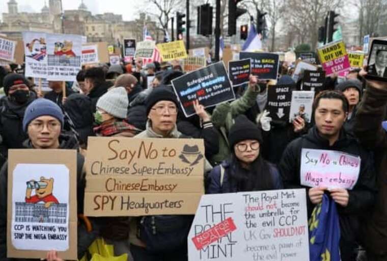 У столиці Британії сотні людей вийшли на протести проти створення "мега-посольства" Китаю