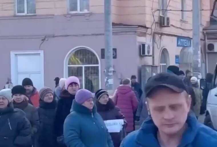 In Kryvyi Rih, people blocked the road near "Teplocentral" due to the lack of heating