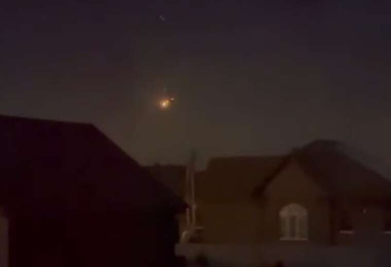 У небі Гомеля зафіксовано падіння невідомого палаючого об’єкта