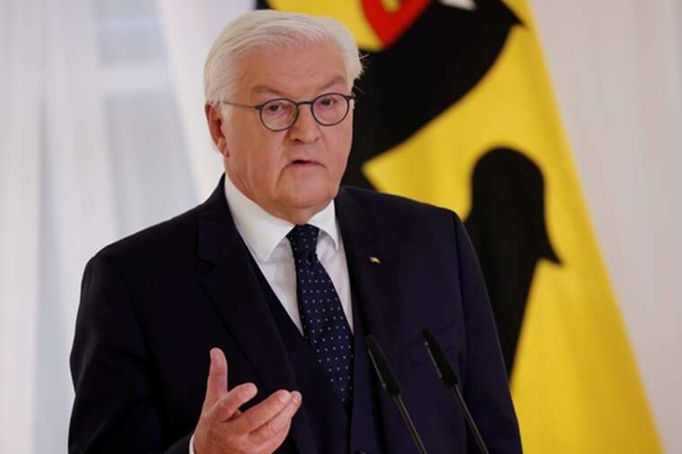  ͳ     "": "  ᒺ,   ᒺ"