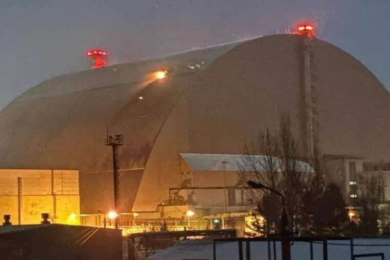 Після атаки російського безпілотника на ЧАЕС може виникнути витік радіації