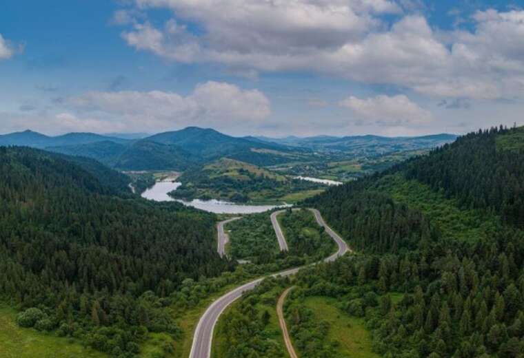 В Україні заборонили рух транспорту в заповідниках