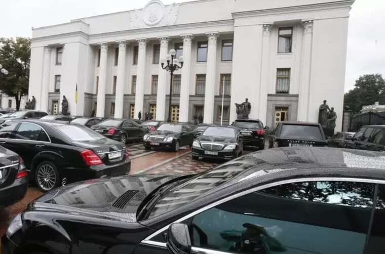 Over the past year, 100 million hryvnias were spent from the budget on the deputies’ vehicle fleet