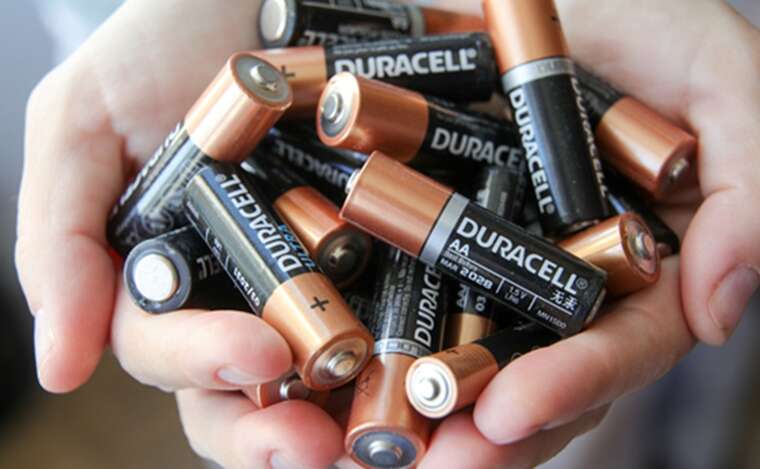 БЕБ ліквідувало виробництво підробних батарейок Duracell: налагодили виробництво на території чотирьох областей
